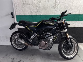 Husqvarna Svartpilen 401 2018 - Impecable