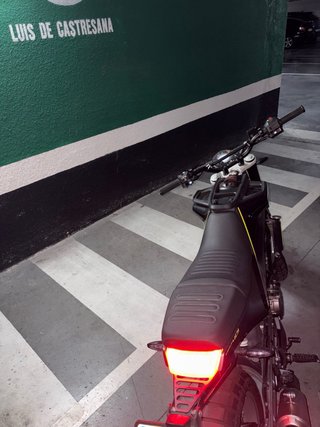 Husqvarna Svartpilen 401 2018 - Impecable