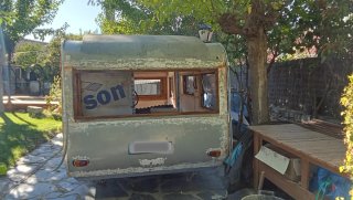 Caravana antigua para restaurar p.m.a 750kg