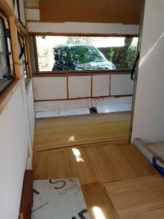 Caravana antigua para restaurar p.m.a 750kg