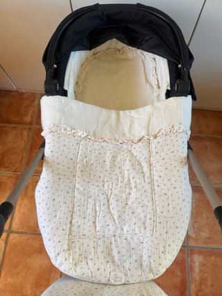 Cybex Melio Negro: Silla + Capazo + Accesorios
