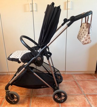 Cybex Melio Negro: Silla + Capazo + Accesorios