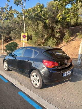 Opel Astra 2011