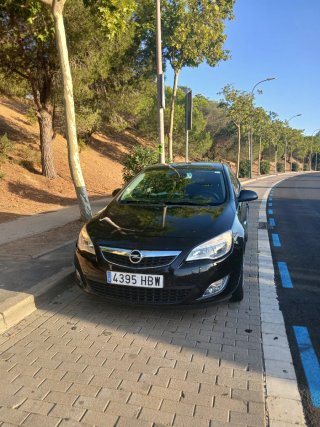 Opel Astra 2011