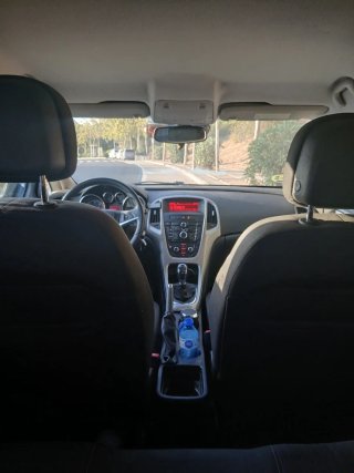 Opel Astra 2011