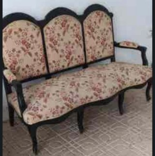 Tresillo antiguo y sillones florales