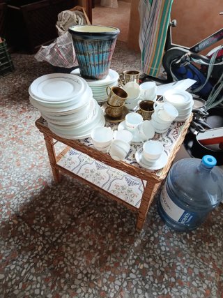 Juego de platos blancos satinados