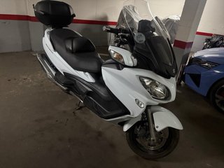 Suzuki Burgman 650 executive