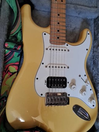 Fender Stratocaster MIM 2020