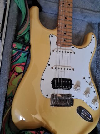 Fender Stratocaster MIM 2020