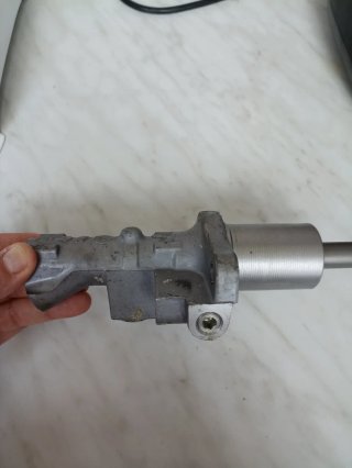 Pompa freni Mercedes W204