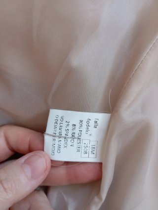 Abrigo niña beige con capota a juego