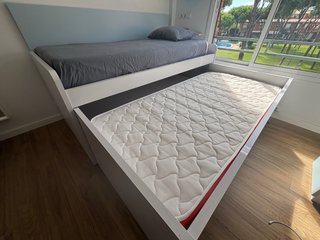 Cama nido con cama supletoria, colchones y cajones