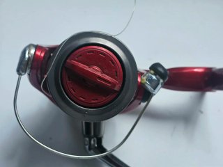 Carrete Shimano Catana 3000SFB con hilo