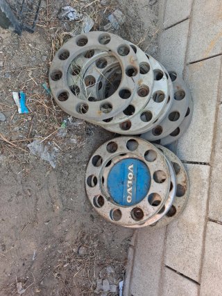 Tapacubos Volvo Camión (Plástico y Hierro)