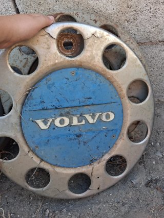 Tapacubos Volvo Camión (Plástico y Hierro)