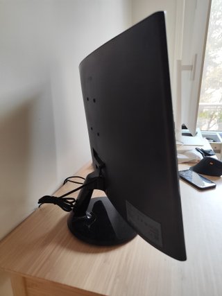 Monitor Curvo Samsung Full HD C24F390