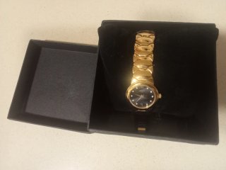 Reloj Tissot Dorado con Detalles Diamante