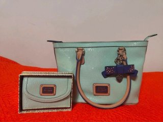 Portafoglio Guess azzurro monogram