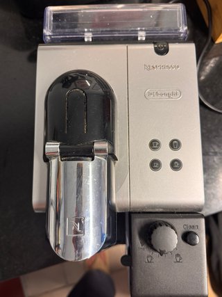 Cafetera Nespresso DeLonghi