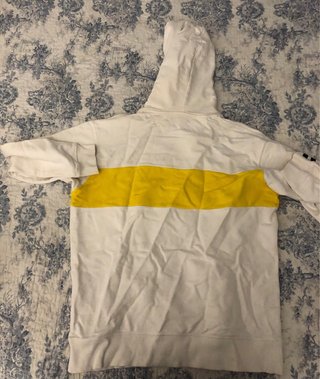 Sudadera Blanca y Amarilla con Plátano