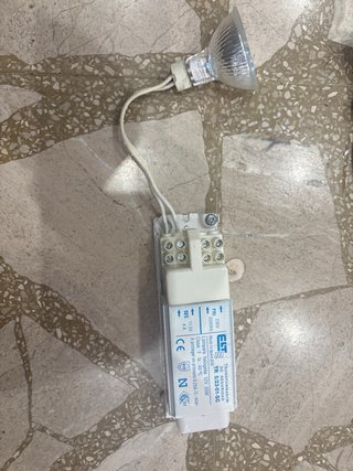 Lote 6 Transformadores ELT 12V 50W con halógena
