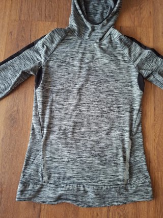 Sudadera deportiva con capucha