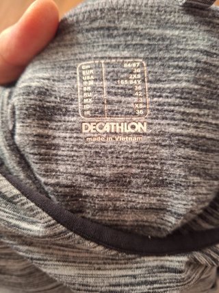 Sudadera deportiva con capucha