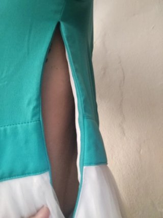 Vestido de fiesta azul y blanco