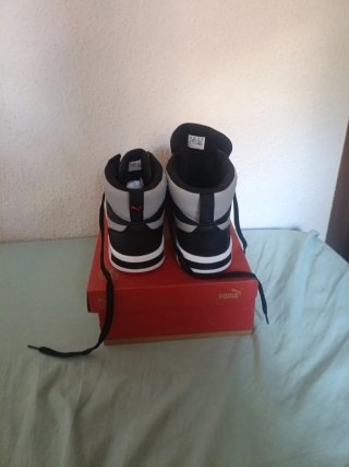 Zapatillas Puma altas negras y grises