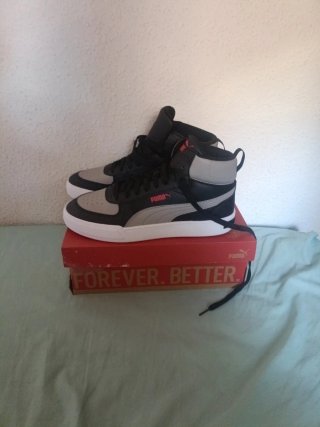 Zapatillas Puma altas negras y grises