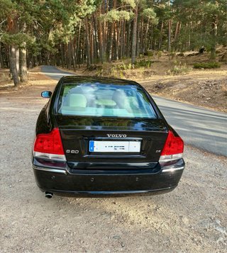 Volvo S60 D5 Summum automático, cuero, xenón