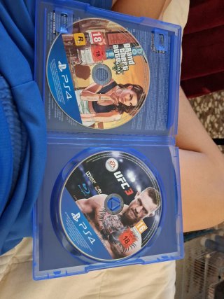PS4 Grand Theft Auto V y UFC 3