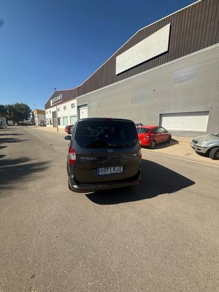 Ford Transit Courier 2018