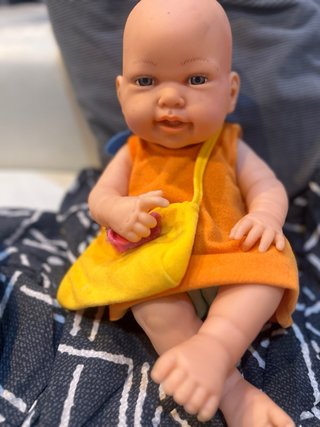Muñeco bebé simpático