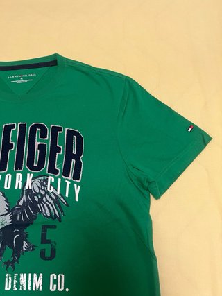 Lote 2 Camisetas Tommy Hilfiger Talla M