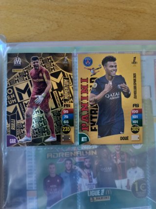 Álbum Adrenalyn Ligue 1 2025-2026 casi completo