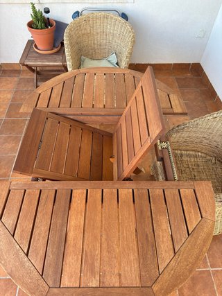 Mesa de teca extensible. REGALO CABECERO