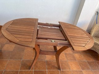 Mesa de teca extensible. REGALO CABECERO