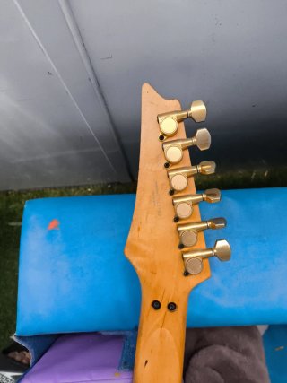 Guitarra Ibanez RG 670