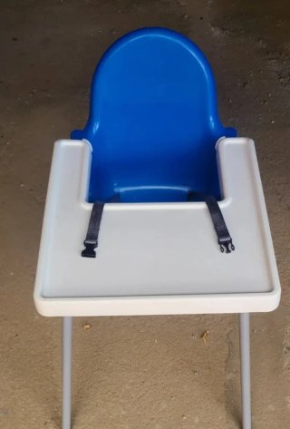 Trona bebé azul y blanca