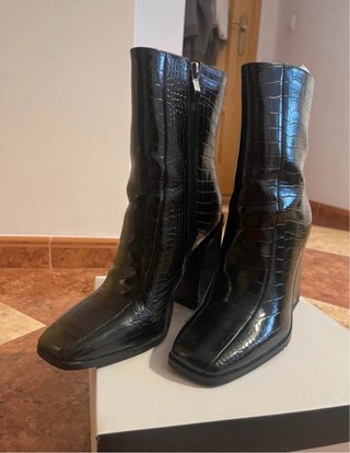 Botines tacón efecto cocodrilo talla