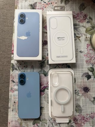 iPhone 16 Azul + Funda Transparente