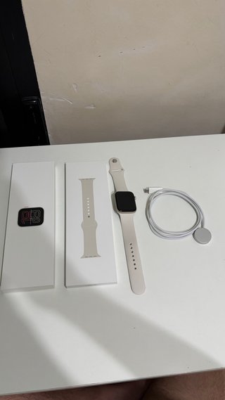 Apple Watch SE 3 Beige/Plata