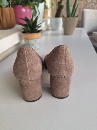 Zapatos de tacón Mille beige ante