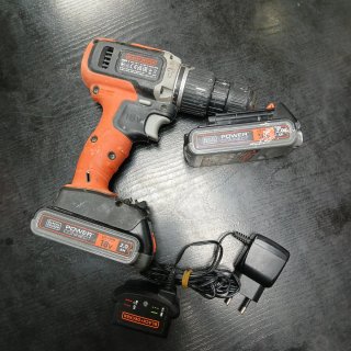 Taladro Black+Decker 18V BCD003