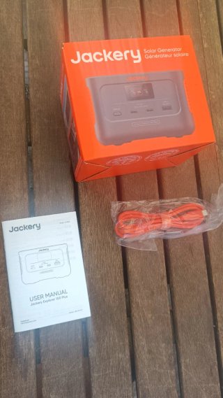Mini Estación de Energía Portátil Jackery Explorer