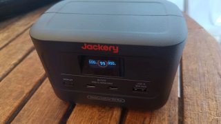 Mini Estación de Energía Portátil Jackery Explorer