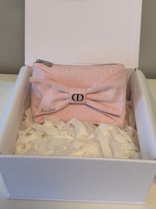 Caja Dior Lujo Neceser + Productos