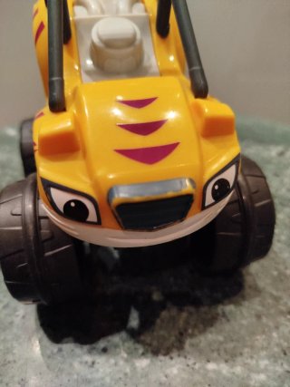 Coche Blaze y los Monster Machines